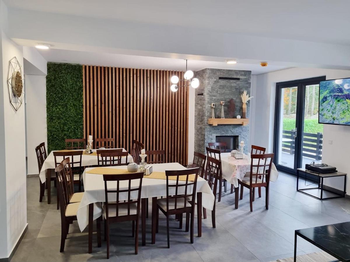 Belmont Voronet Hotel Buitenkant foto